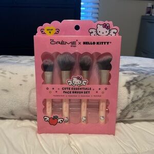 Crème x Hello Kitty makeup brush set